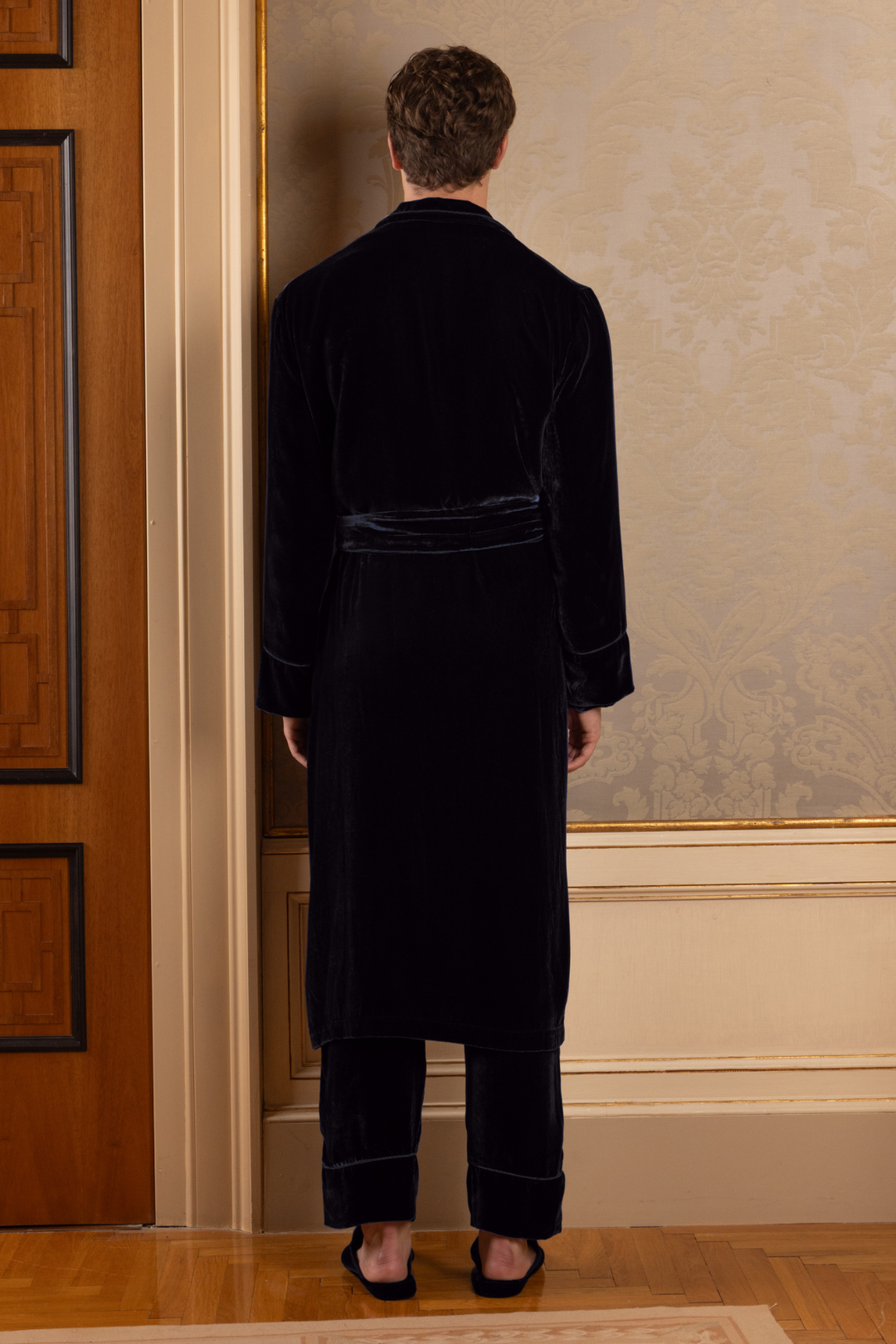 Men Farnese Robe (Black)