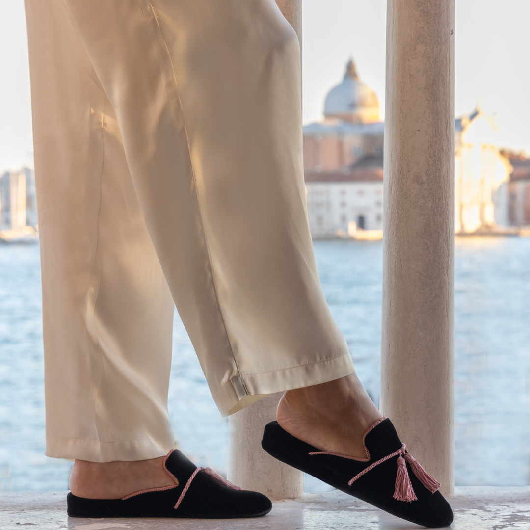 Women's Madama Slippers (Black & Pink )