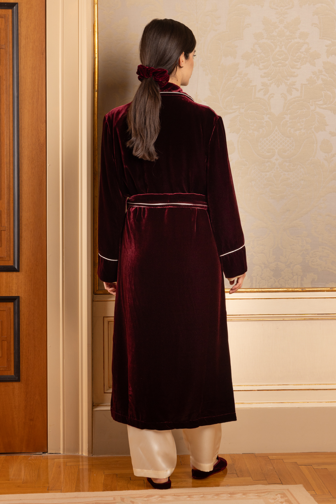 Women Farnese Robe (Red)